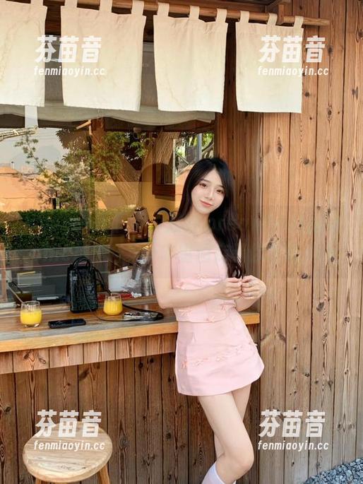Hyoyeon (김효연)的KoreanRealgraphic精选合集：丰富图库等你发现.txt
